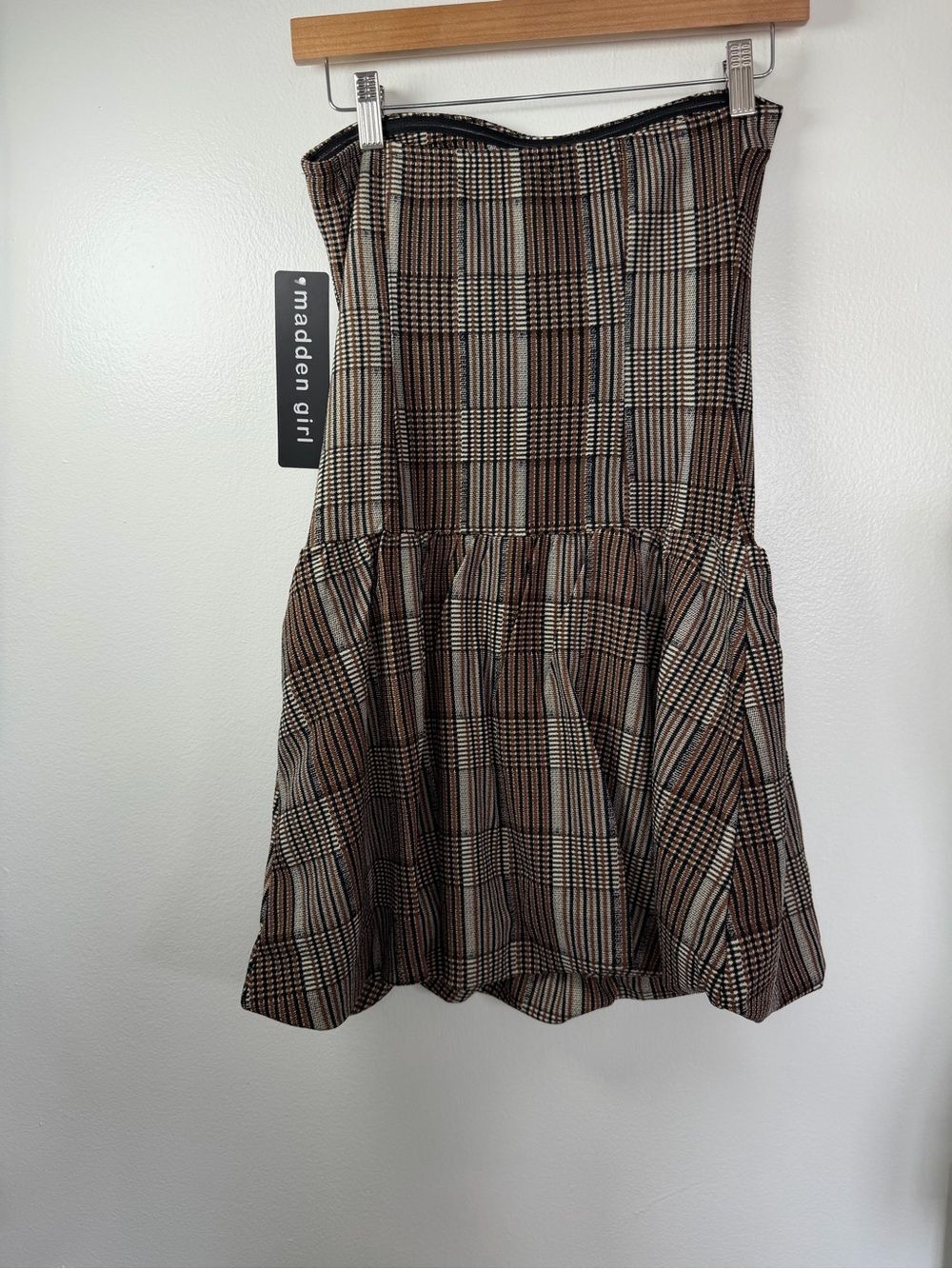 Madden Girl Womens M Brown Plaid Strapless Mini Dress Drop Waist Ruffle NWT - Picture 6 of 6